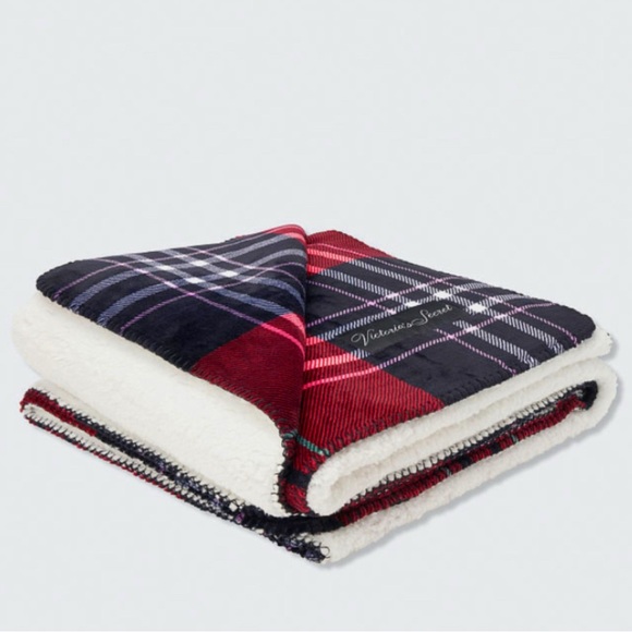 Victoria's Secret Other - VS Holidays Christmas Sherpa Blanket Black Red Plaid Victoria's Secret New NWT
